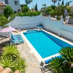 Vila Holivista Elegant 4-bedroom Spanish In