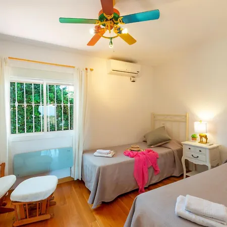 Holivista Elegant 4-bedroom Spanish In *