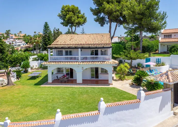 Вілла Holivista Elegant 4-bedroom Spanish In