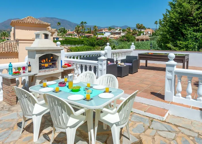 Holivista Elegant 4-bedroom Spanish In Вілла *